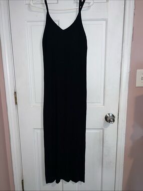 Classic Black Maxi Slip Dress with Spaghetti Straps